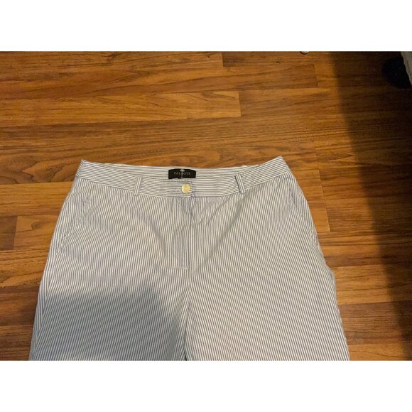 Talbots Women’s Pants Size 12 Blue White Striped Seersucker Cropped Capris Stret - Picture 7 of 10